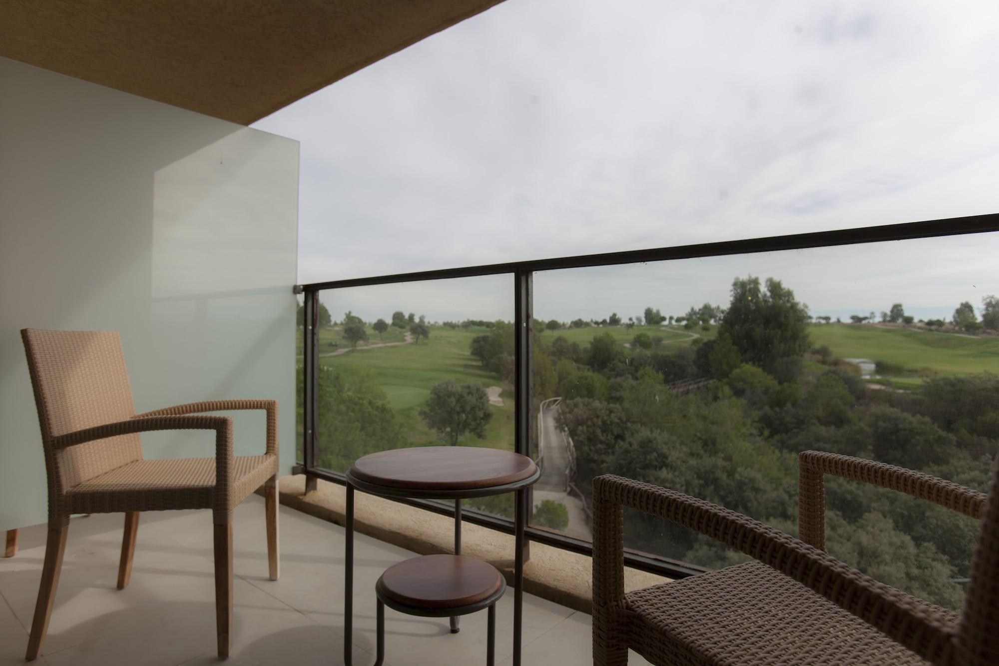Vincci Valdecanas Golf El Gordo Exterior photo