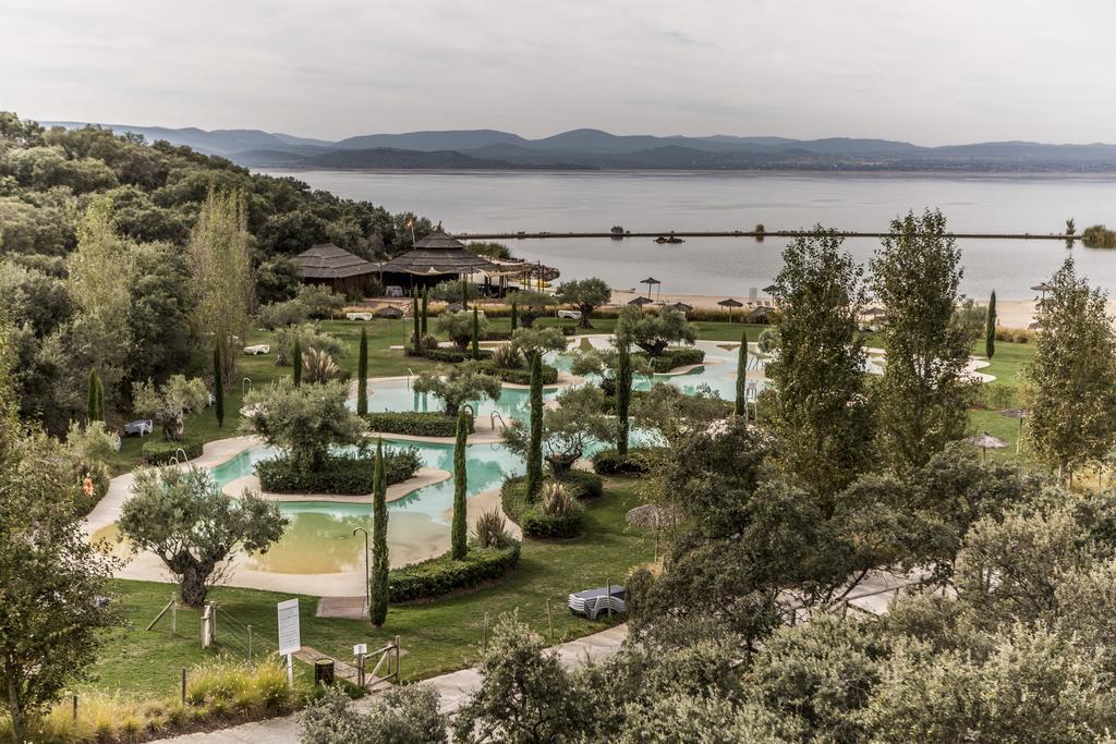 Vincci Valdecanas Golf El Gordo Exterior photo