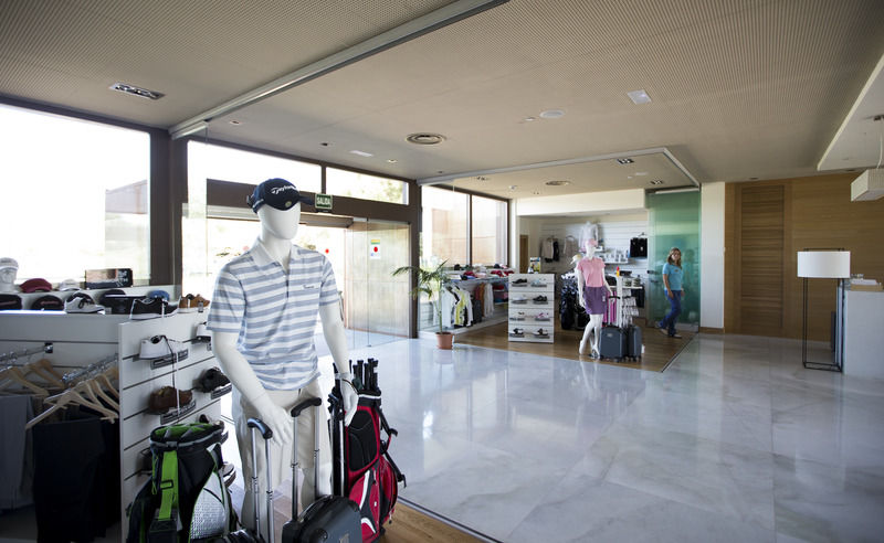 Vincci Valdecanas Golf El Gordo Exterior photo