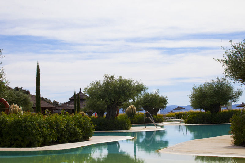 Vincci Valdecanas Golf El Gordo Exterior photo