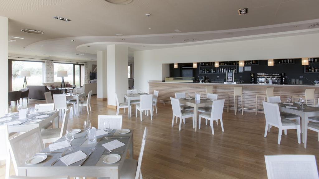 Vincci Valdecanas Golf El Gordo Exterior photo