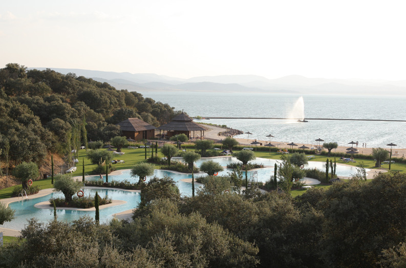 Vincci Valdecanas Golf El Gordo Exterior photo