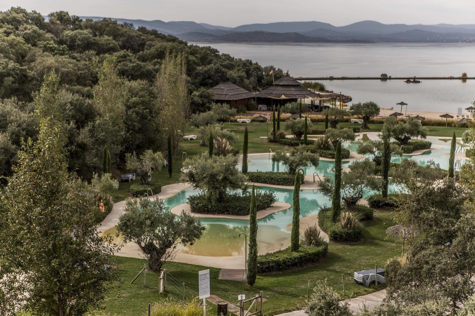 Vincci Valdecanas Golf El Gordo Exterior photo